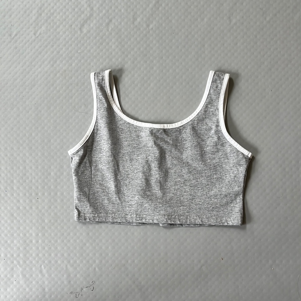 Shein plain grey crop top - Picture 2 of 3